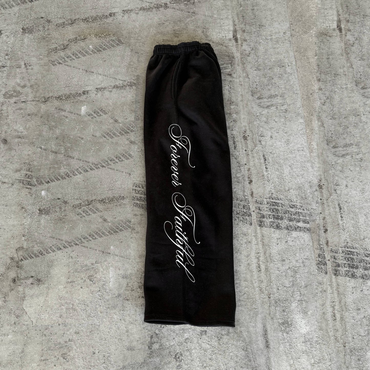 forever faithful sweatpants black